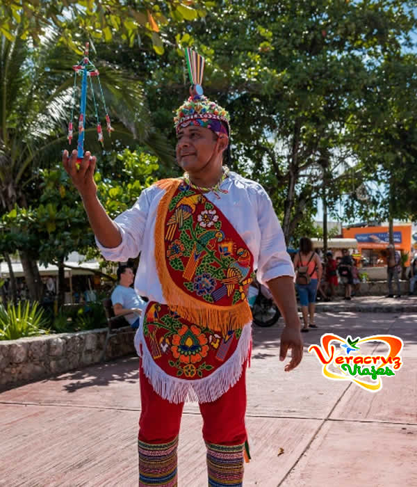 Voladores De Papantla En El Tajin, Veracruz
